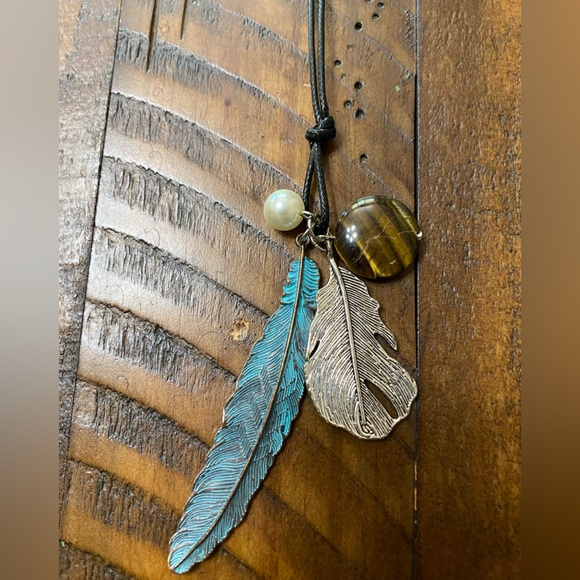 Womens Necklaces Lot of 3 Seashell, turquoise and feather - Picture 2 of 6